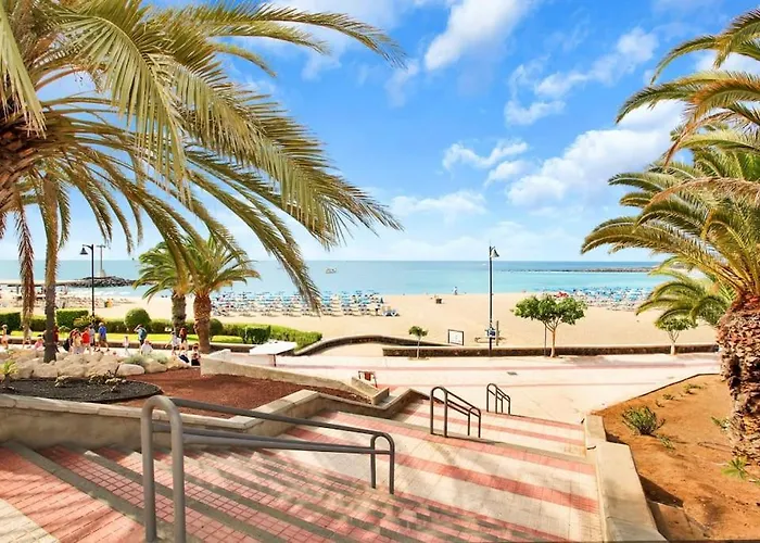 In Torres Del Sol Griffin Near The Apartment Arona (Tenerife)