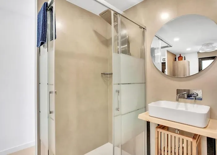 In Torres Del Sol Griffin Near The